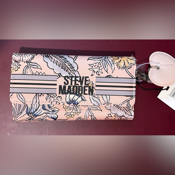 Steve Madden Pink Quilted Backpack with NWT wallet - Picture 3 of 3